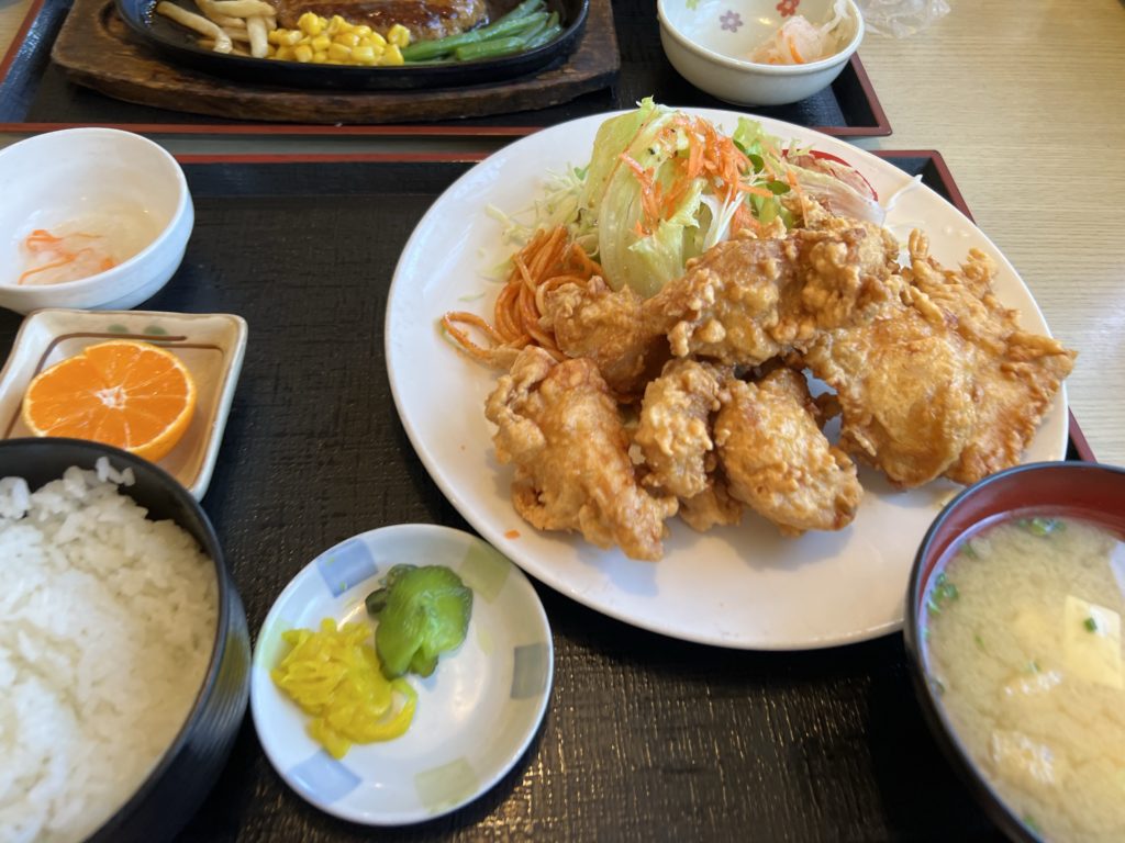 神戸屋のランチ「唐揚げ定食」